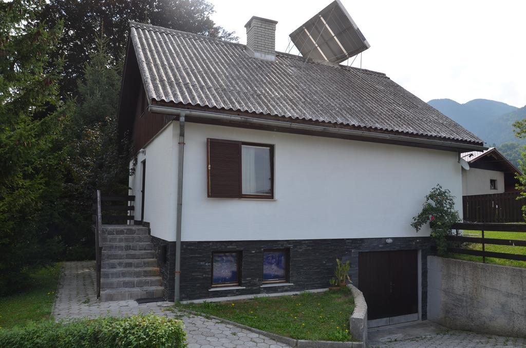 Holiday House Бохин Стая снимка